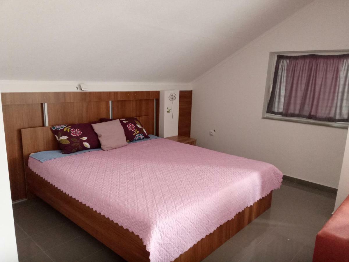 Yard House Trpejca Hotel Охрид Екстериор снимка