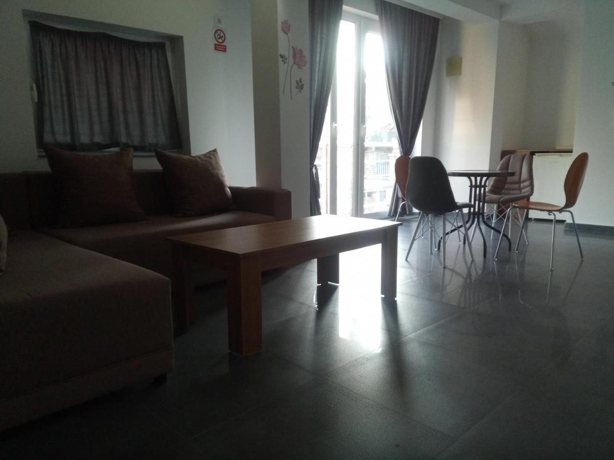 Yard House Trpejca Hotel Охрид Екстериор снимка
