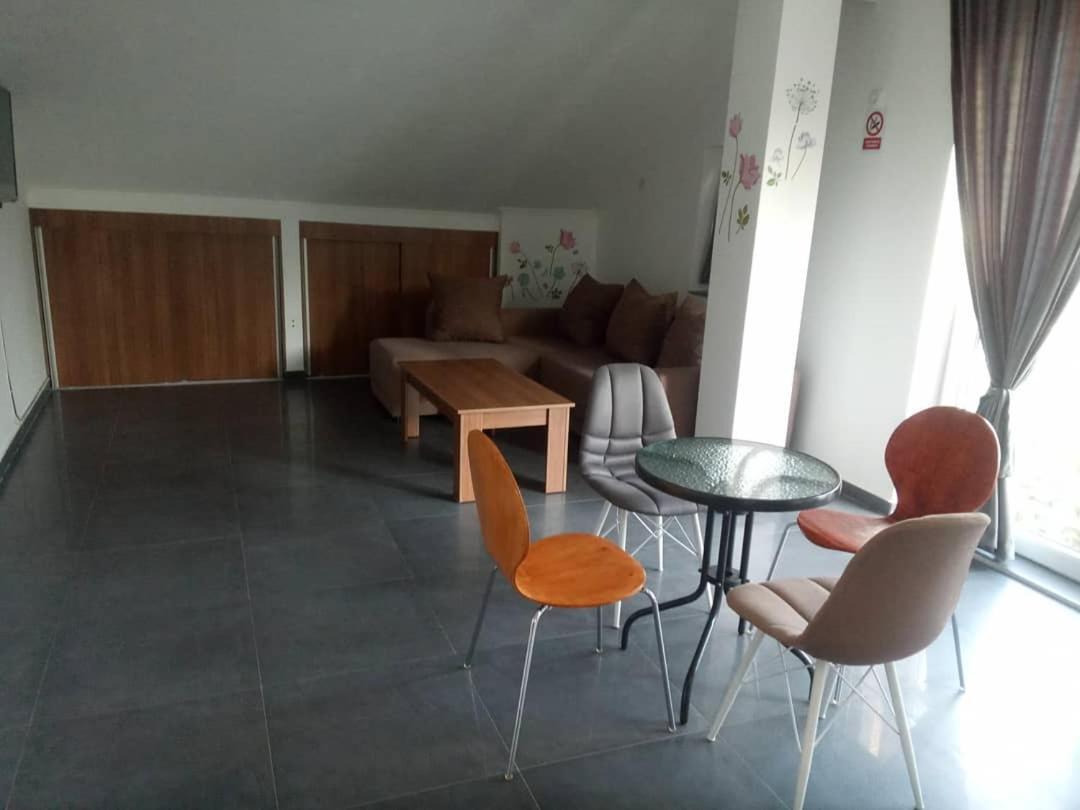 Yard House Trpejca Hotel Охрид Екстериор снимка