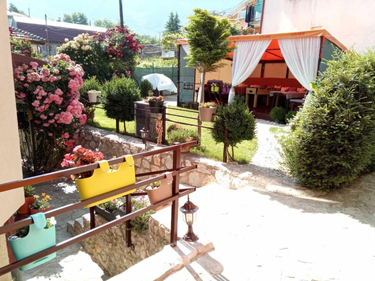 Yard House Trpejca Hotel Охрид Екстериор снимка