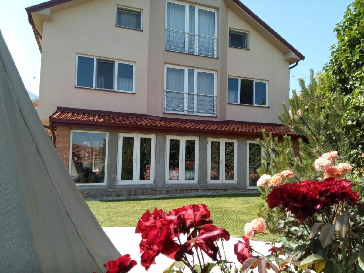 Yard House Trpejca Hotel Охрид Екстериор снимка